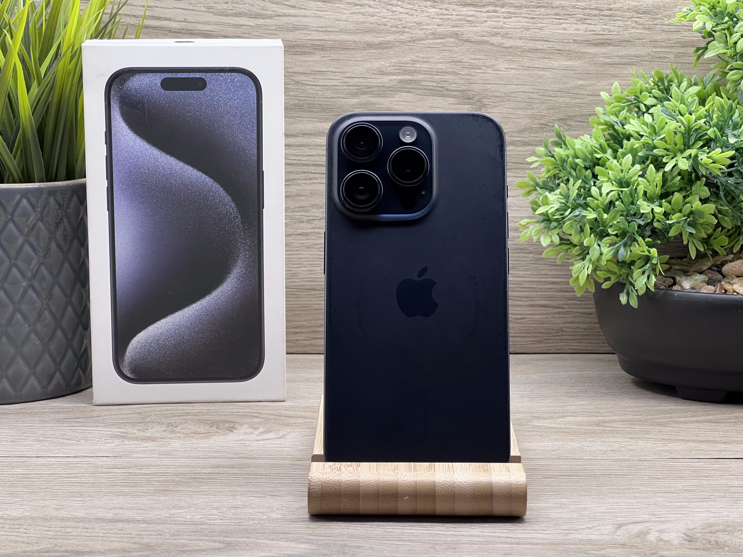 Hibátlan iPhone 15 Pro Blue Titanium 128GB 2 ÉV Garanciával 92%