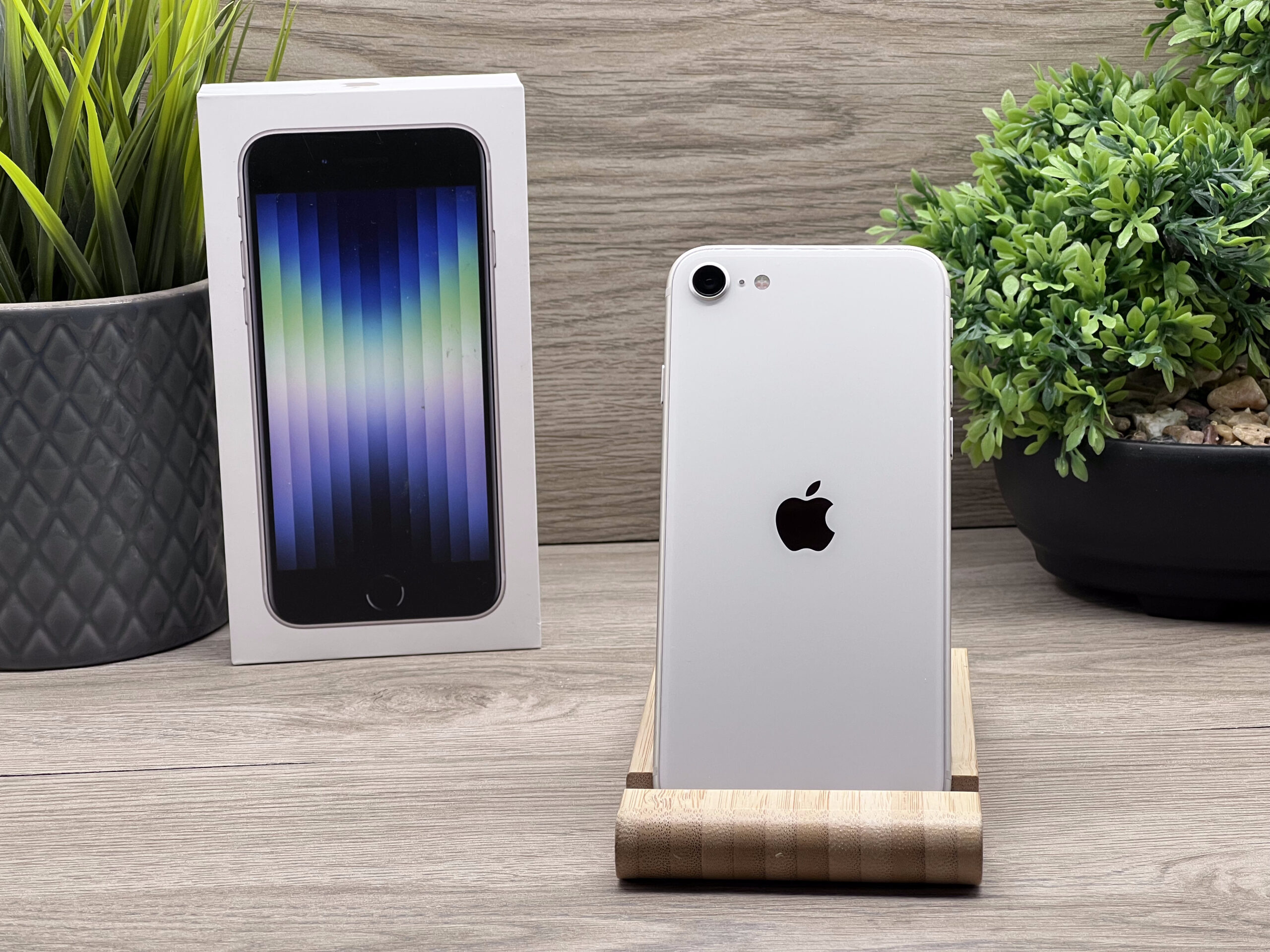 Hibátlan iPhone SE 2022 Starlight 128GB 2 ÉV Garanciával 90%