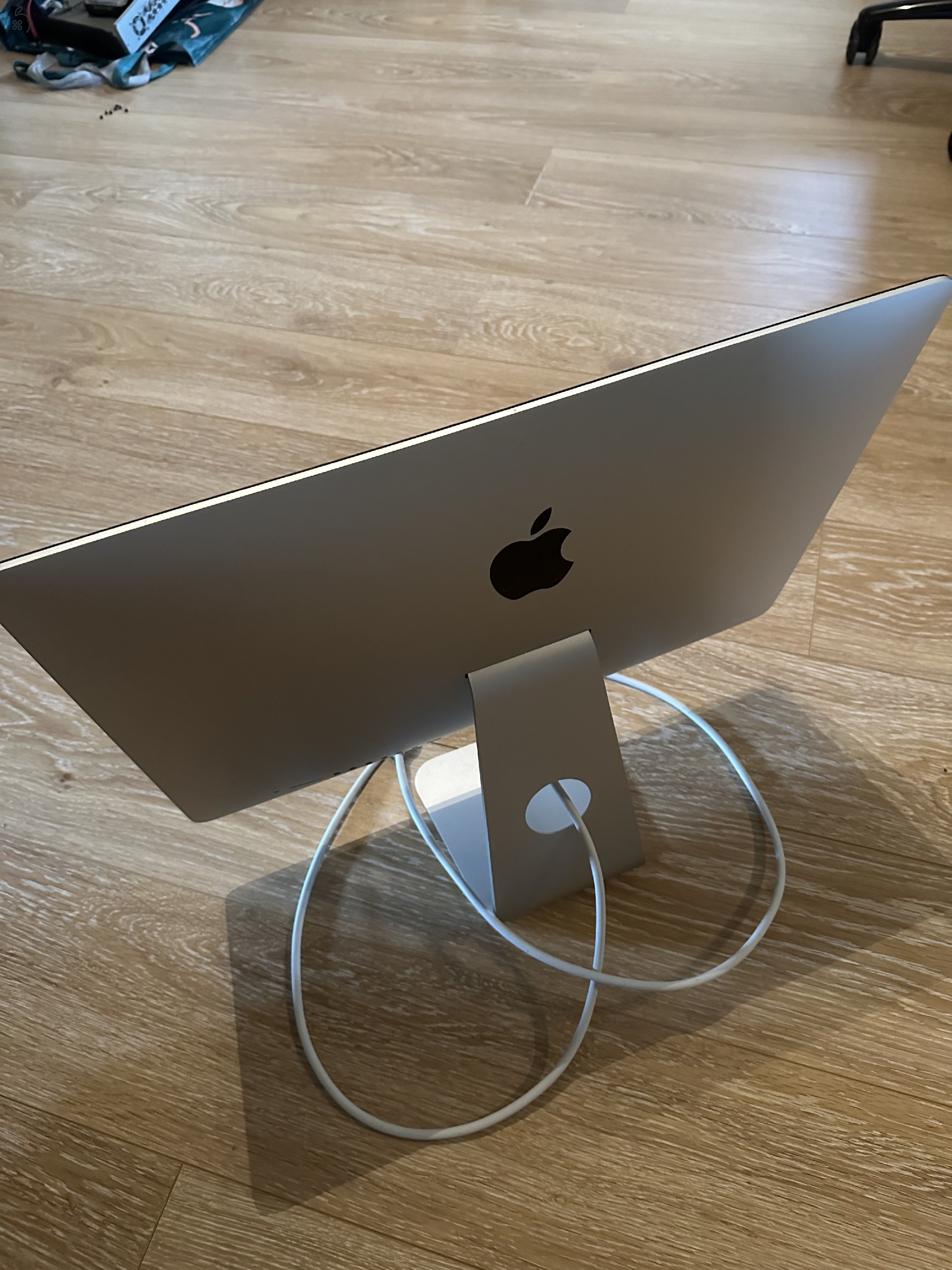 iMac (21.5-inch, Late 2015, i5)