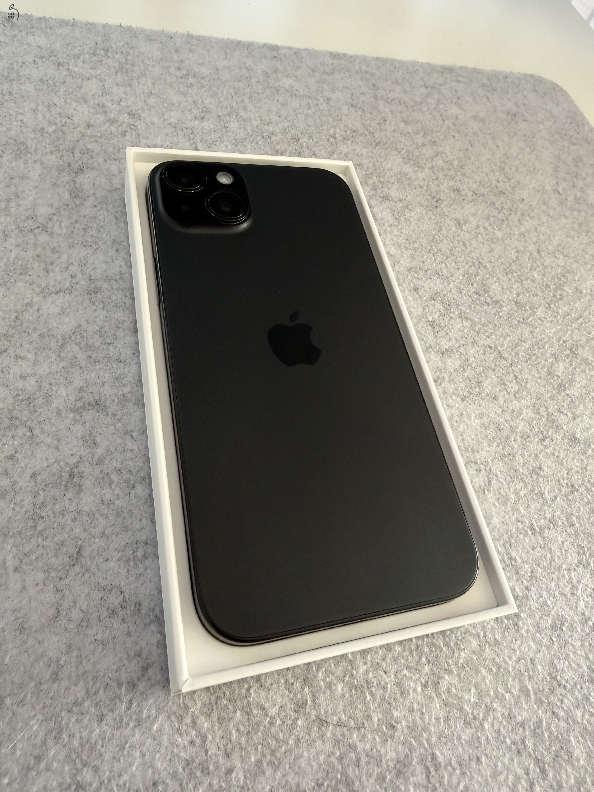 iPhone 15 Plus 256 GB fekete