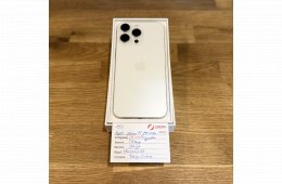132. Apple iPhone 15 Pro Max - 256GB - Fehér Titán