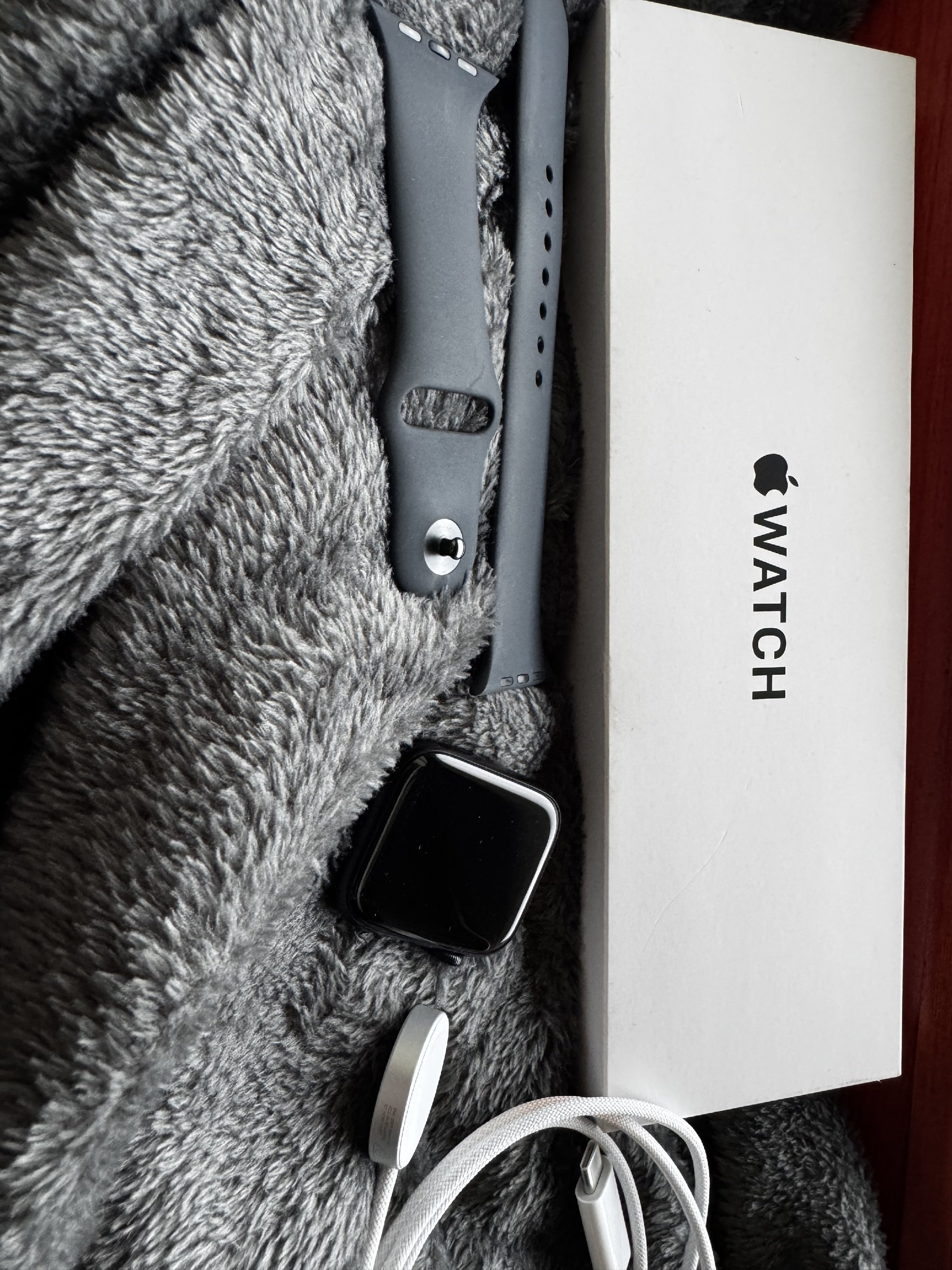 Apple Watch SE 3 44m