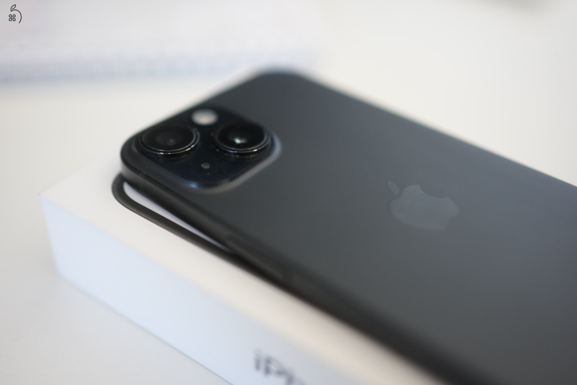iPhone 15 256GB Black – Első (női) tulajdonostól, extra szép állapotban
