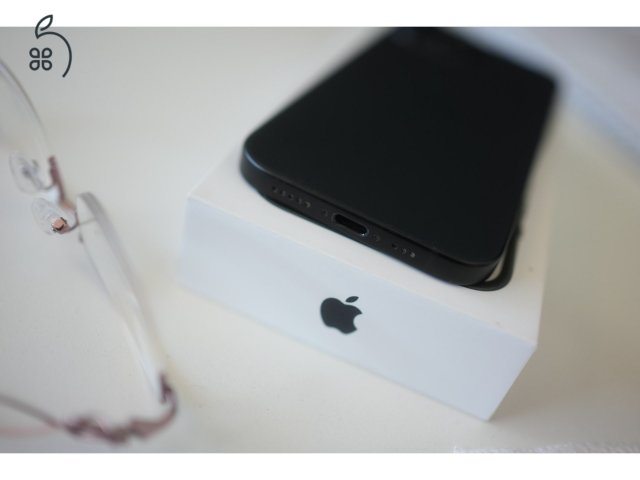 iPhone 15 256GB Black – Első (női) tulajdonostól, extra szép állapotban