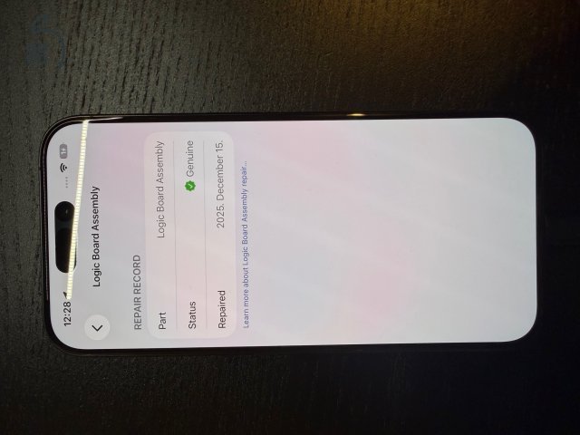 iPhone 15 pro 256gb Hivatalos szervízben javított: új alaplap és akkumulátor