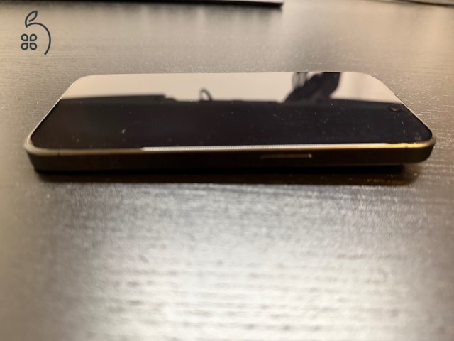 iPhone 15 pro 256gb Hivatalos szervízben javított: új alaplap és akkumulátor