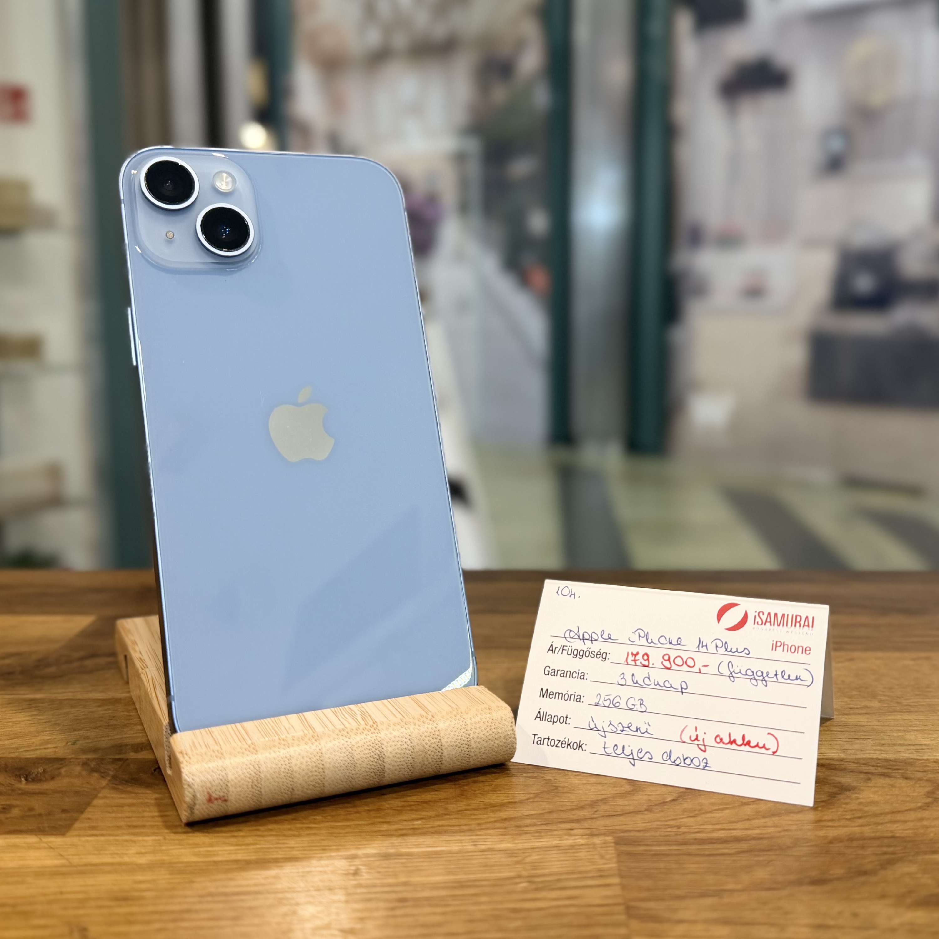 104. Apple iPhone 14 Plus - 256GB - kék - 100% akku