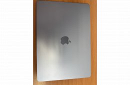 MacBook Air M4  15 col 16 gb
