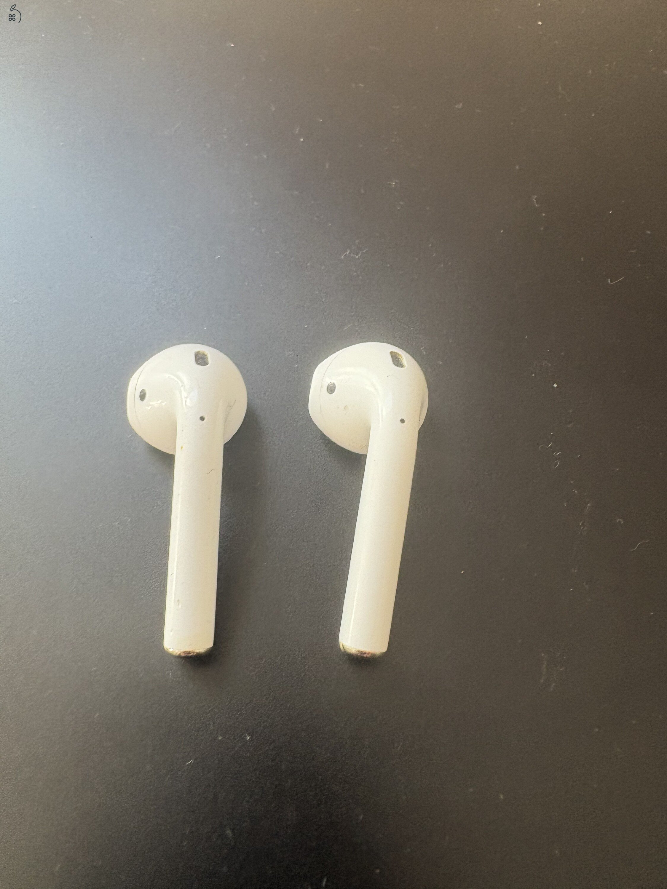 2 db AirPods BAL oldali csere JOBB oldalira