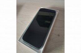 Apple iPhone 16 teal