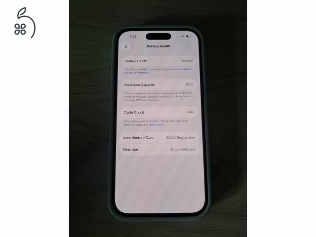 Apple iPhone 16 teal