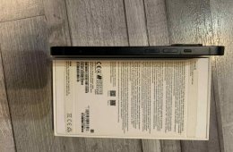 Iphone13,128Gb,független,karcmentes,éjfekete,dobozával,töltővel