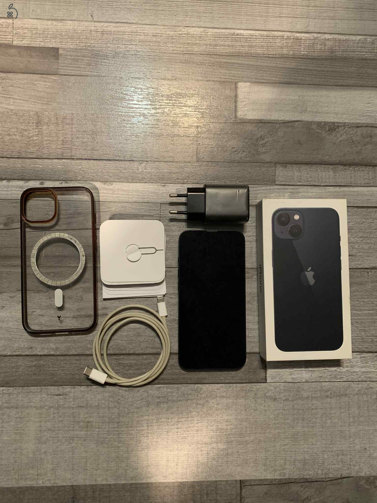 Iphone13,128Gb,független,karcmentes,éjfekete,dobozával,töltővel