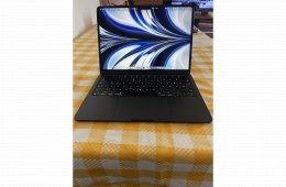 MacBook Air 13 M3 8/256 