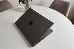 MacBook Pro 16