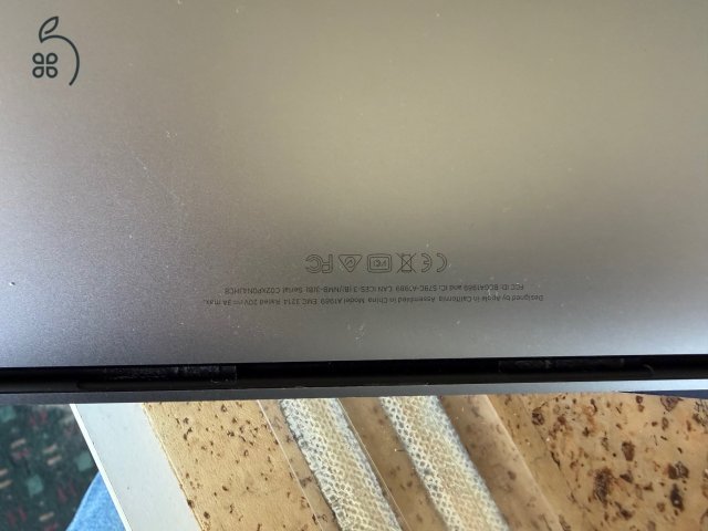 MacBook Pro 13 hüvelykes, 2018, 