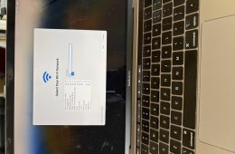 MacBook Pro 13 hüvelykes, 2018, 