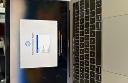 MacBook Pro 13 hüvelykes, 2018, 