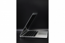 Apple MacBook Air 13″ 2017 i5 128 GB Silver 598% akku - 12 HÓ GARANCIA