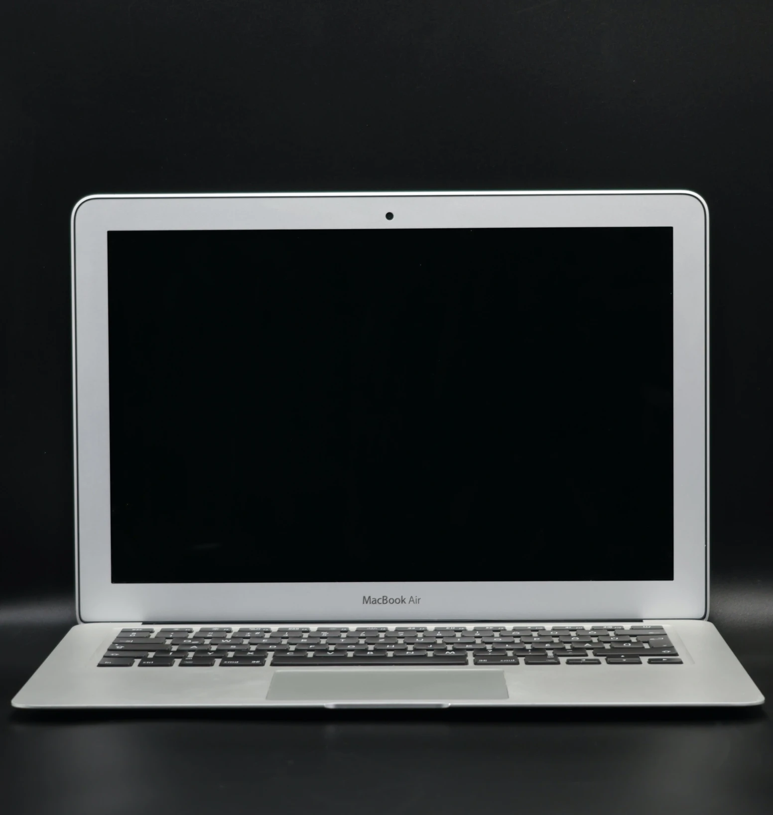 Apple MacBook Air 13″ 2017 i5 128 GB Silver 598% akku - 12 HÓ GARANCIA