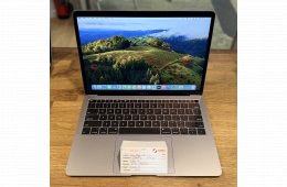 39. Apple MacBook Air 13