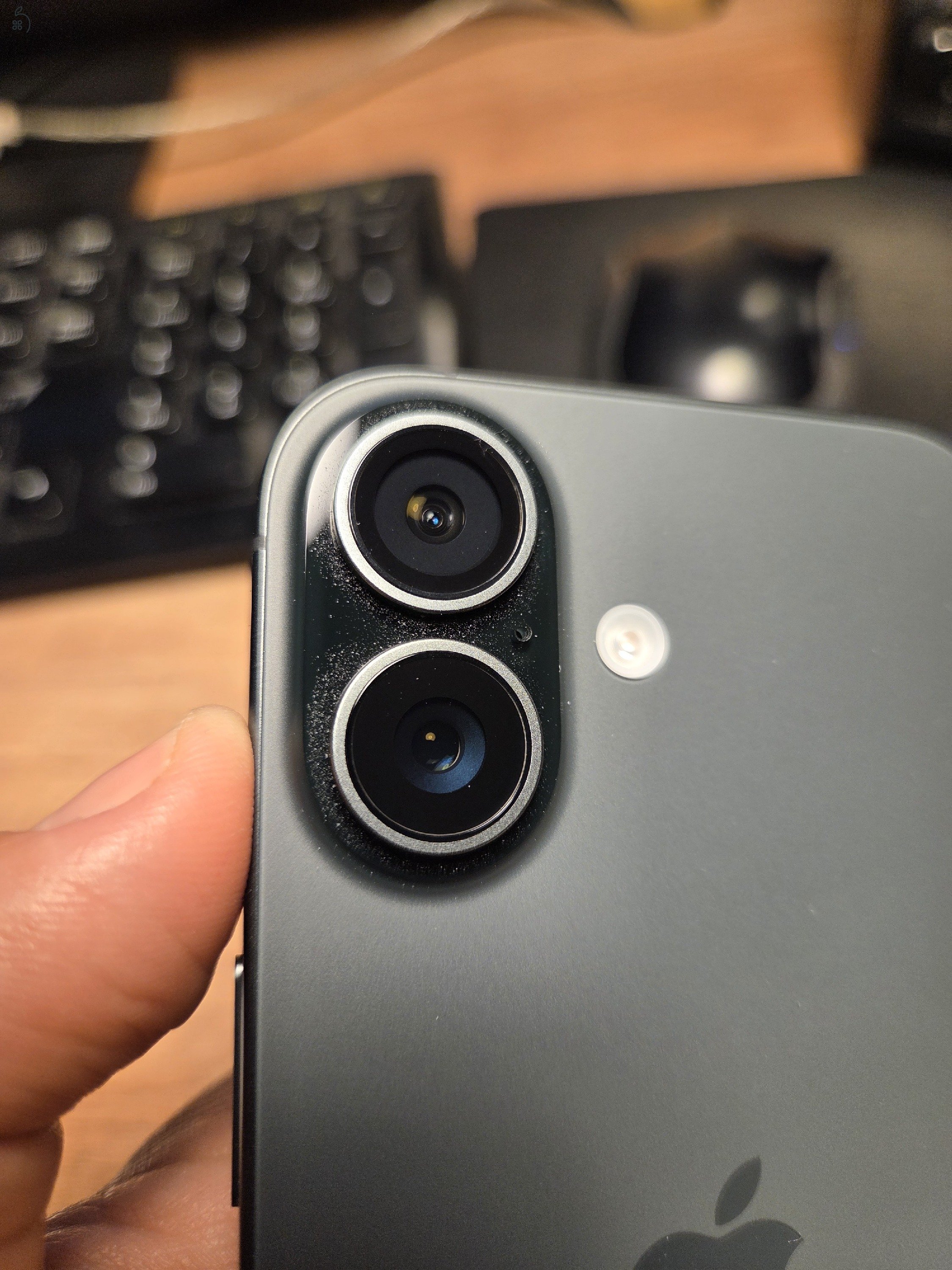 iPhone 17 256 - néhány hetet használt