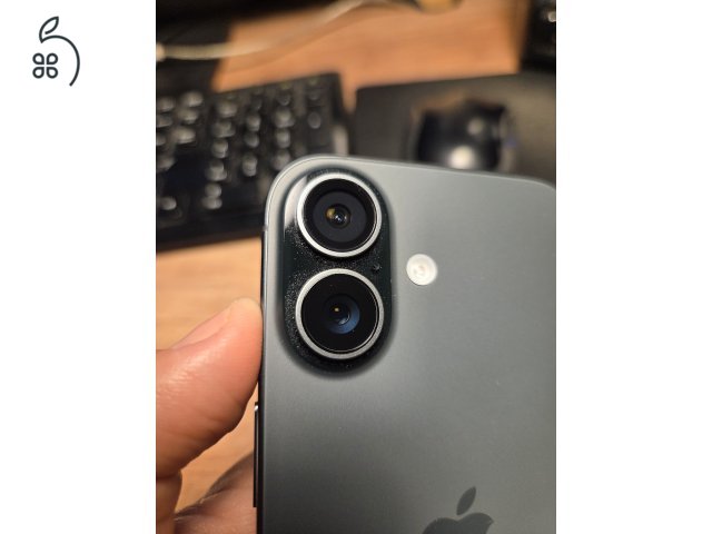 iPhone 17 256 - néhány hetet használt