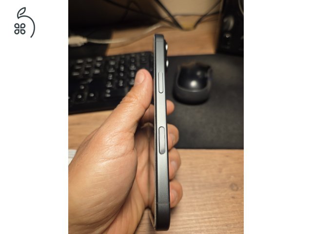 iPhone 17 256 - néhány hetet használt