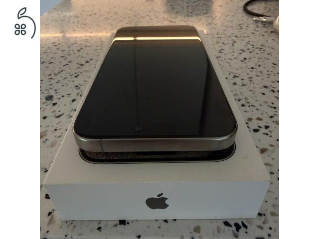 iPhone 15 Pro Max 256 GB natural titanium – hibátlan állapot, dobozzal, eredeti tartozékokkal