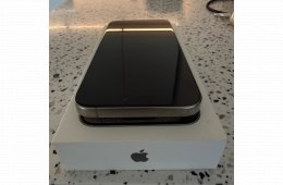 iPhone 15 Pro Max 256 GB natural titanium – hibátlan állapot, dobozzal, eredeti tartozékokkal