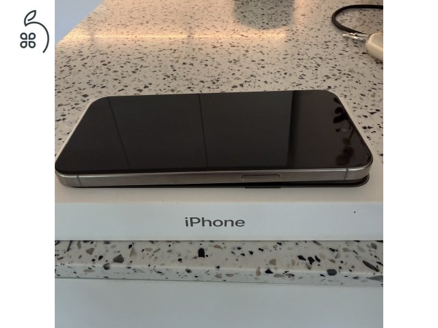 iPhone 15 Pro Max 256 GB natural titanium – hibátlan állapot, dobozzal, eredeti tartozékokkal