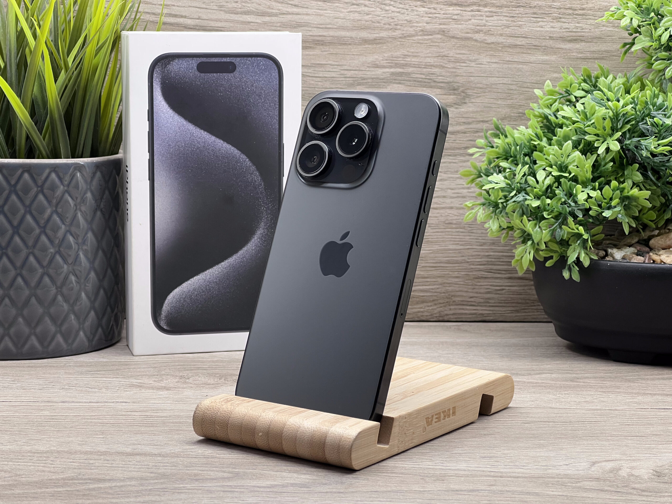 Hibátlan iPhone 15 Pro Black Titanium 128GB 2 ÉV Garanciával 92%