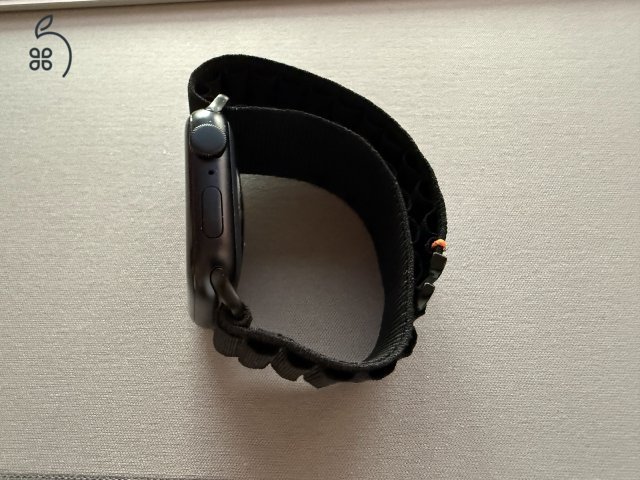 Apple Watch SE3 fekete