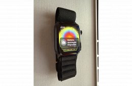 Apple Watch SE3 fekete