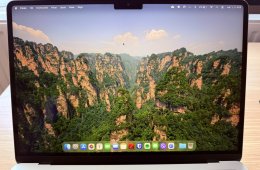 Apple MacBook Air 13,6