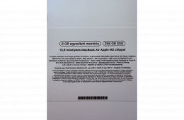 Apple MacBook Air 13,6