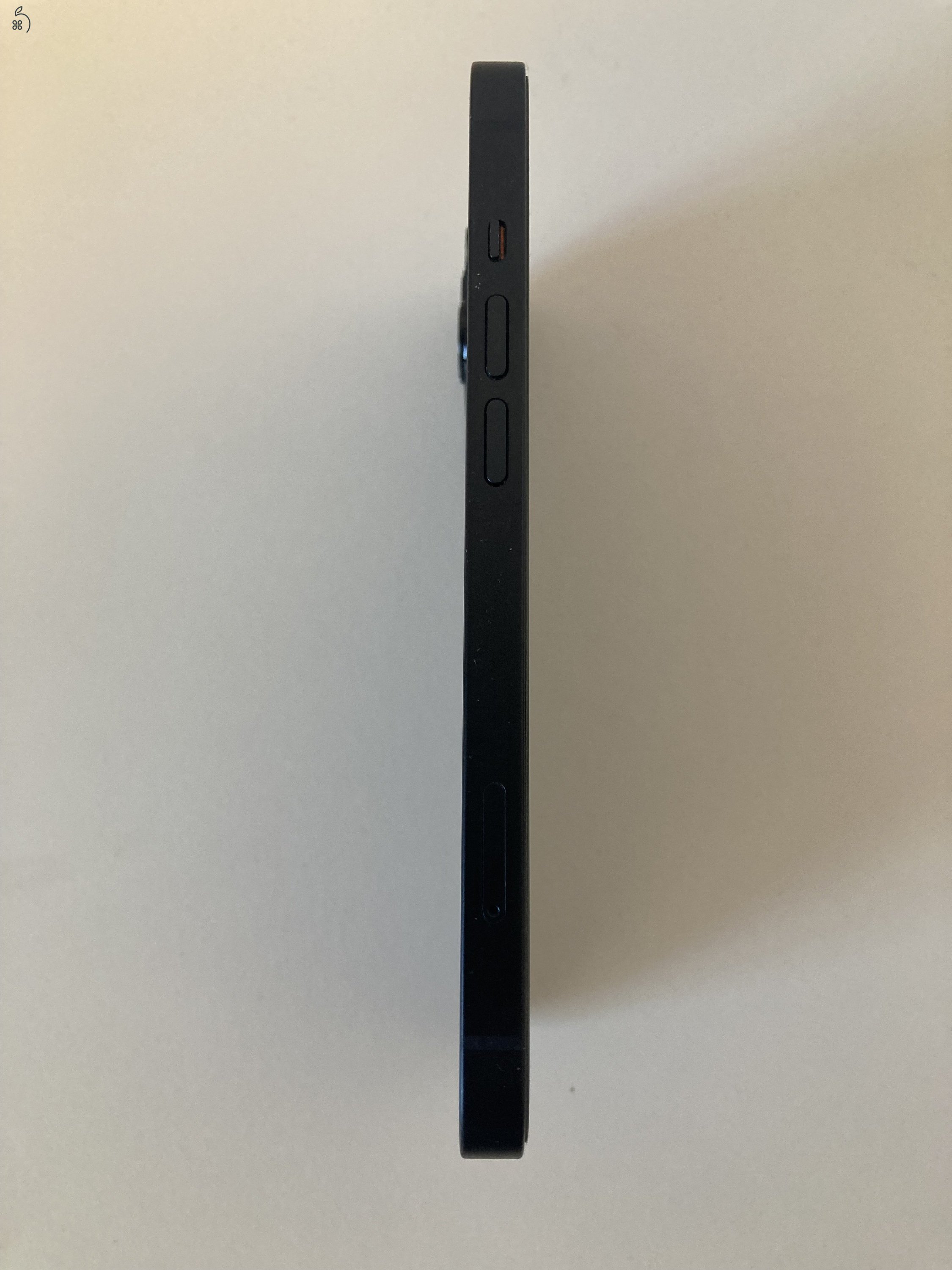 iPhone 13 (fekete - 128GB)