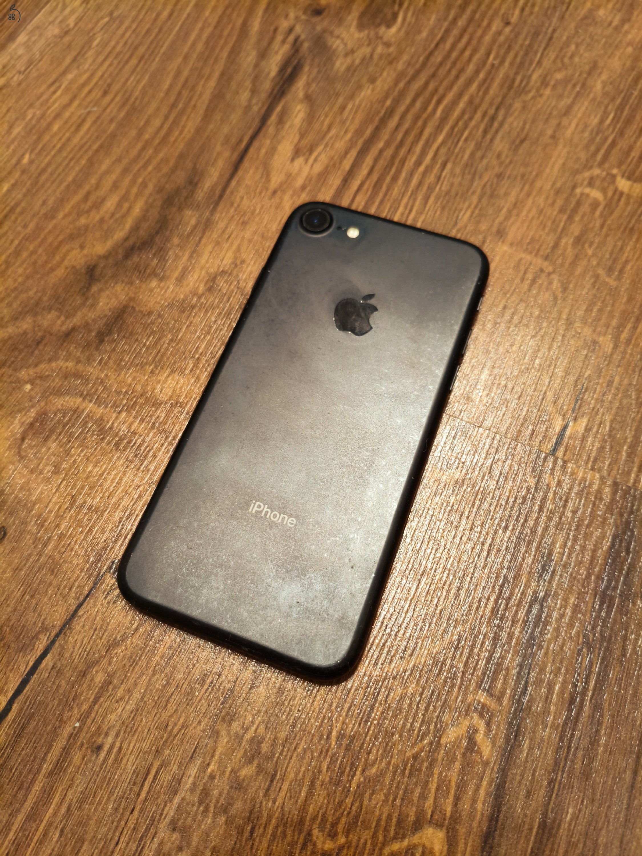 IPHONE 7 32GB JÓ ÁLLAPOT