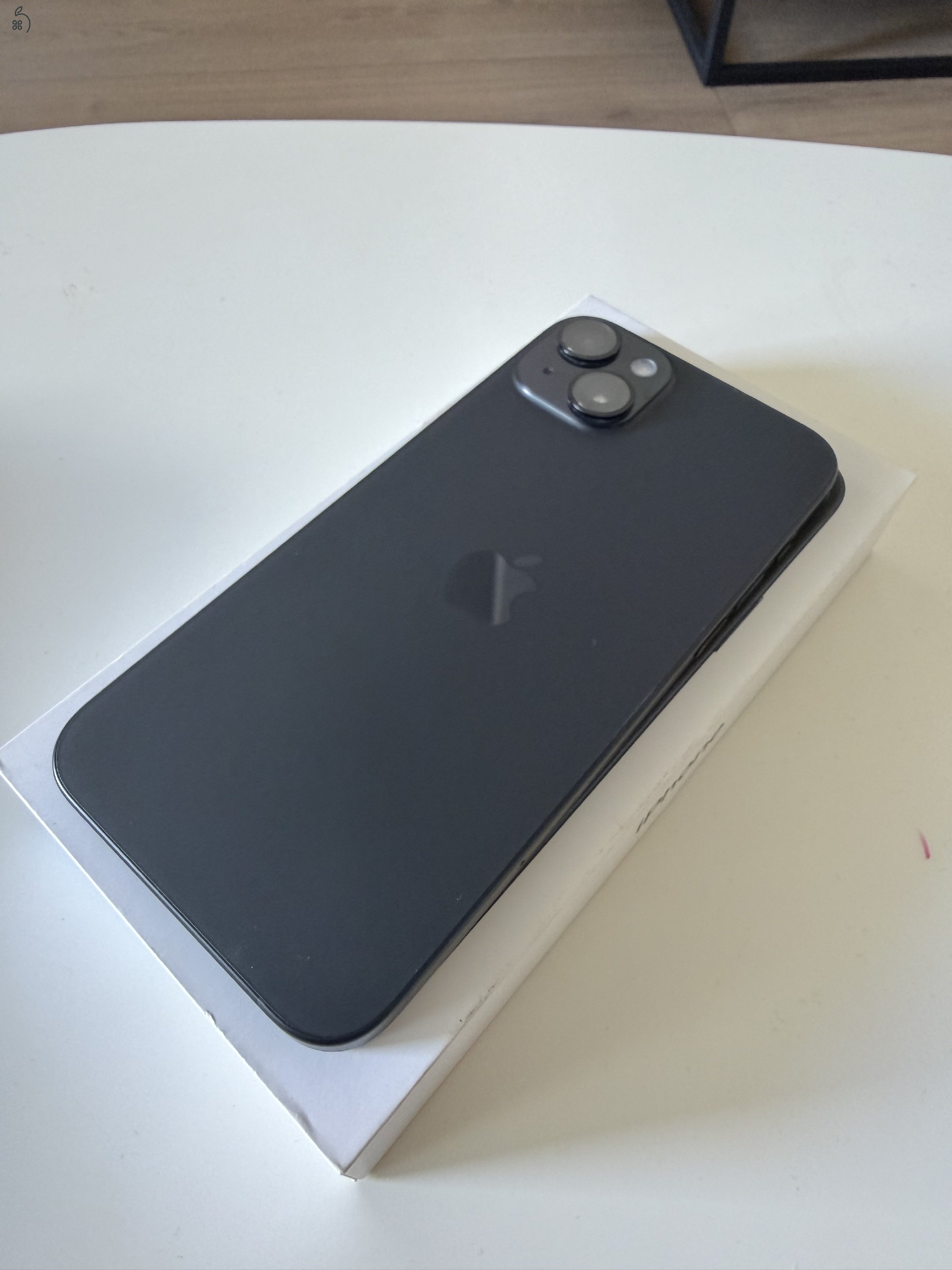 iPhone 15 Plus 256GB fekete – független – 87% akku – szép állapot