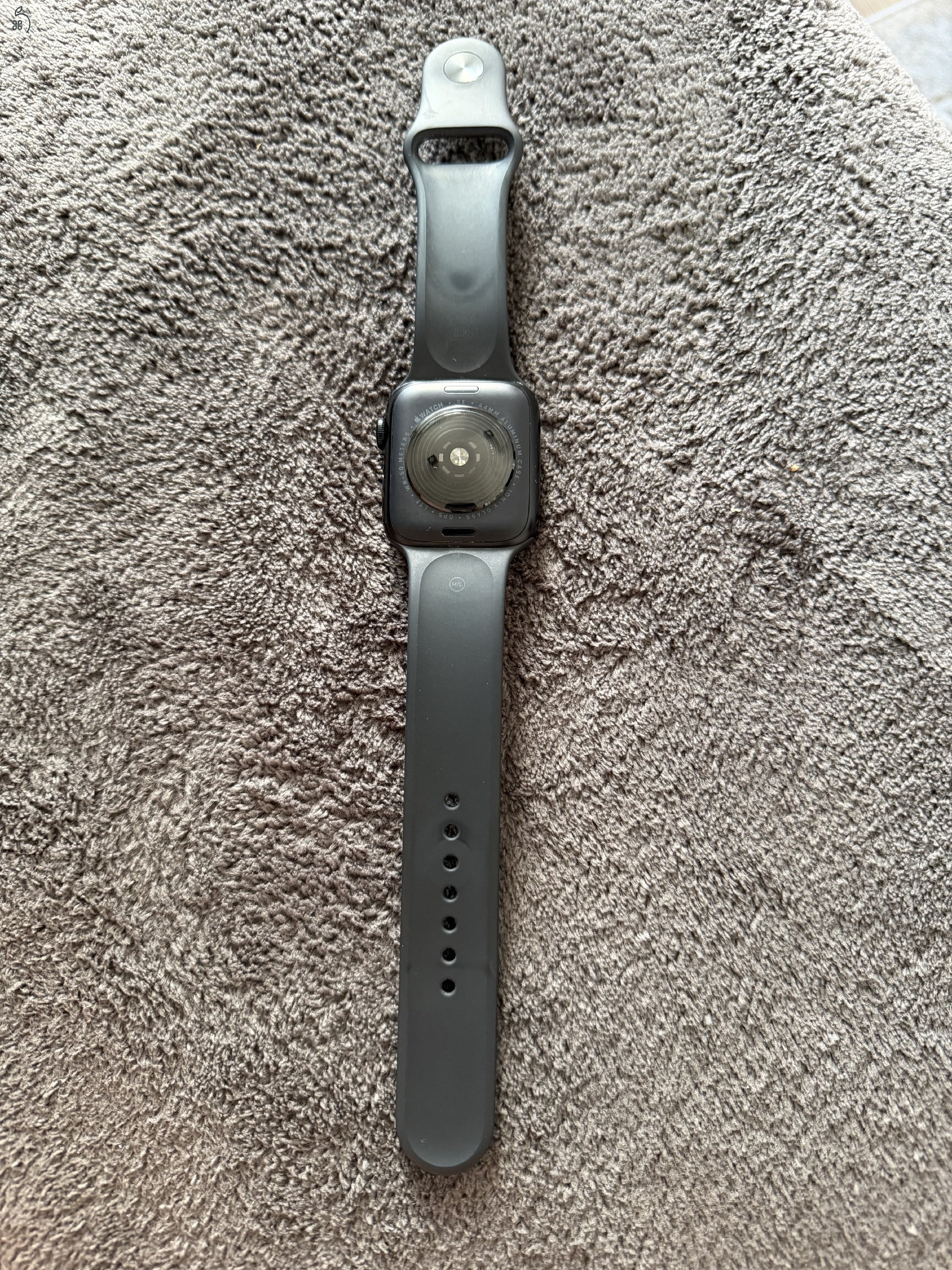 Apple Watch SE 2 – 44mm GPS + Cellular – 98% akku – szép állapot