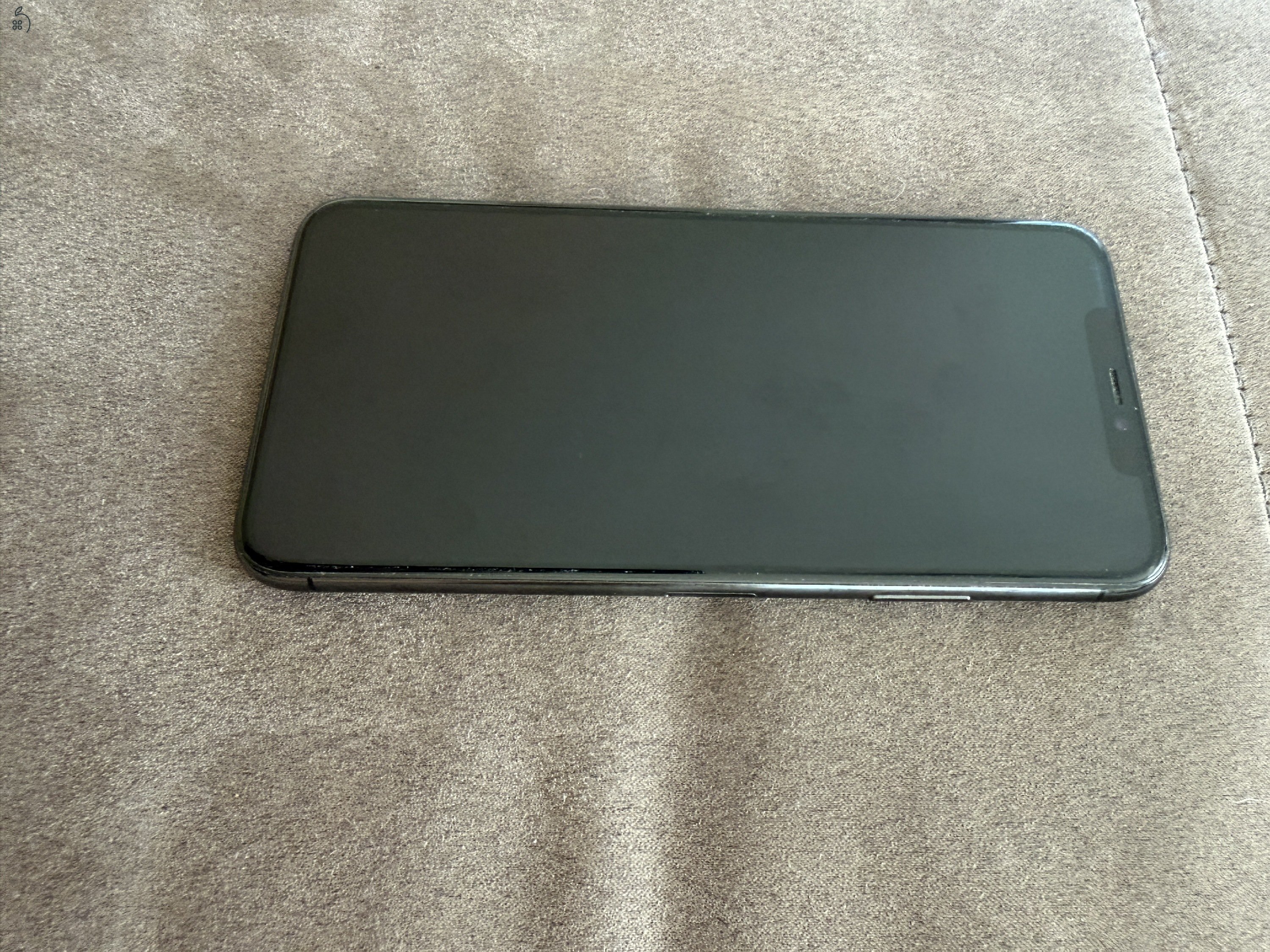 Iphone 11 pro max  256 gb, tokokkal, fóliákkal