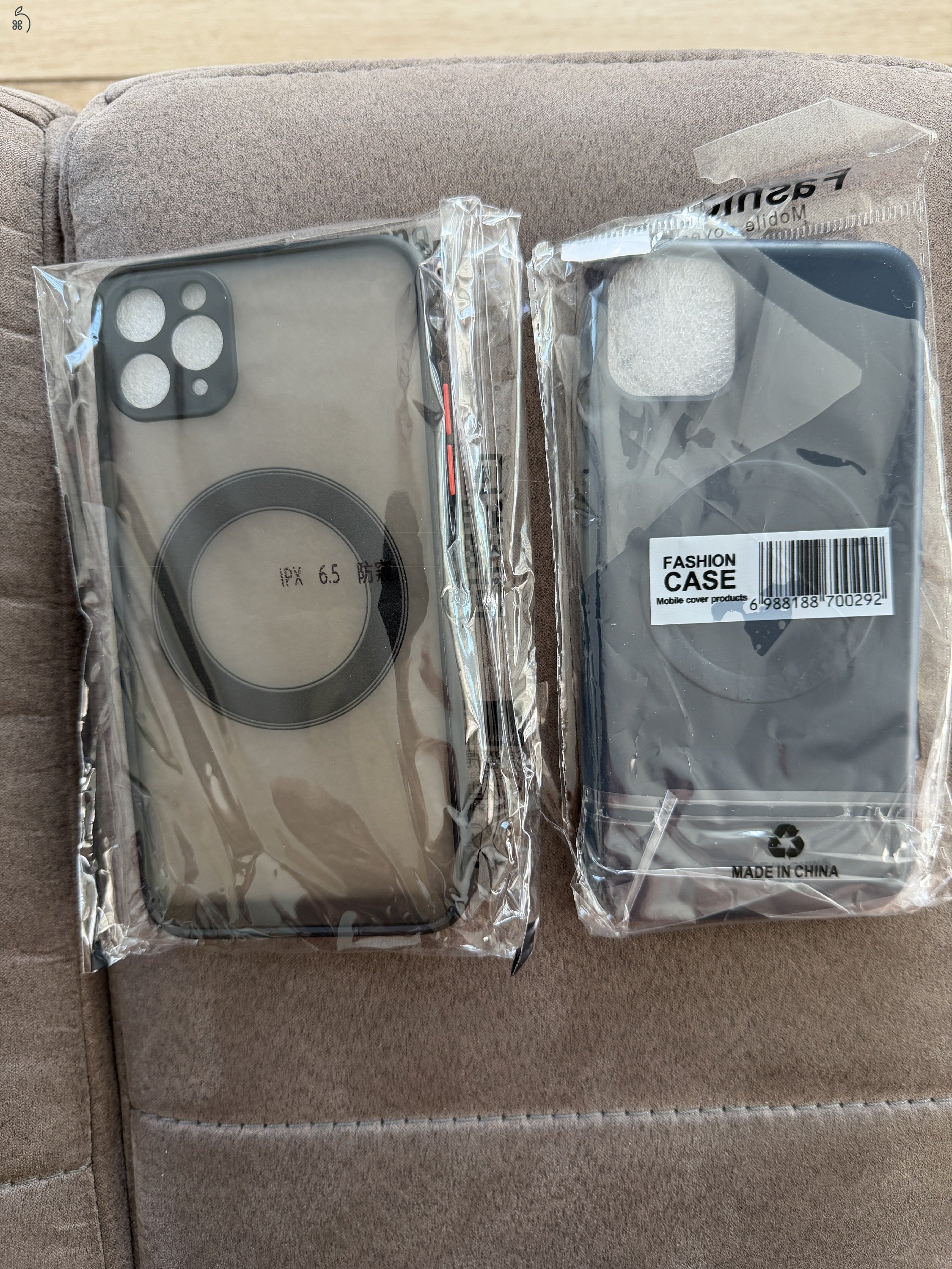 Iphone 11 pro max  256 gb, tokokkal, fóliákkal