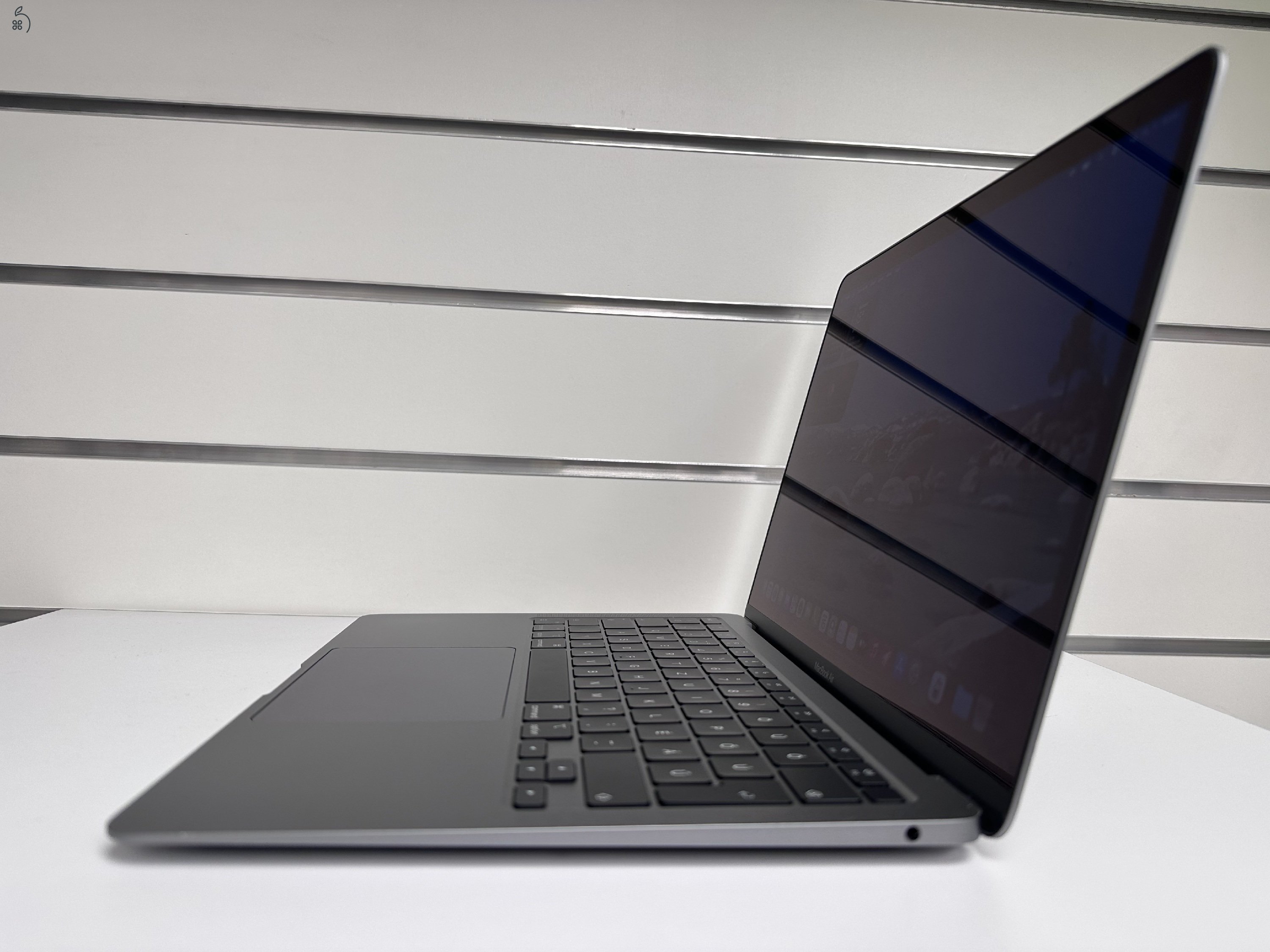 Üzletből, garanciával, Macbook Air Retina 13