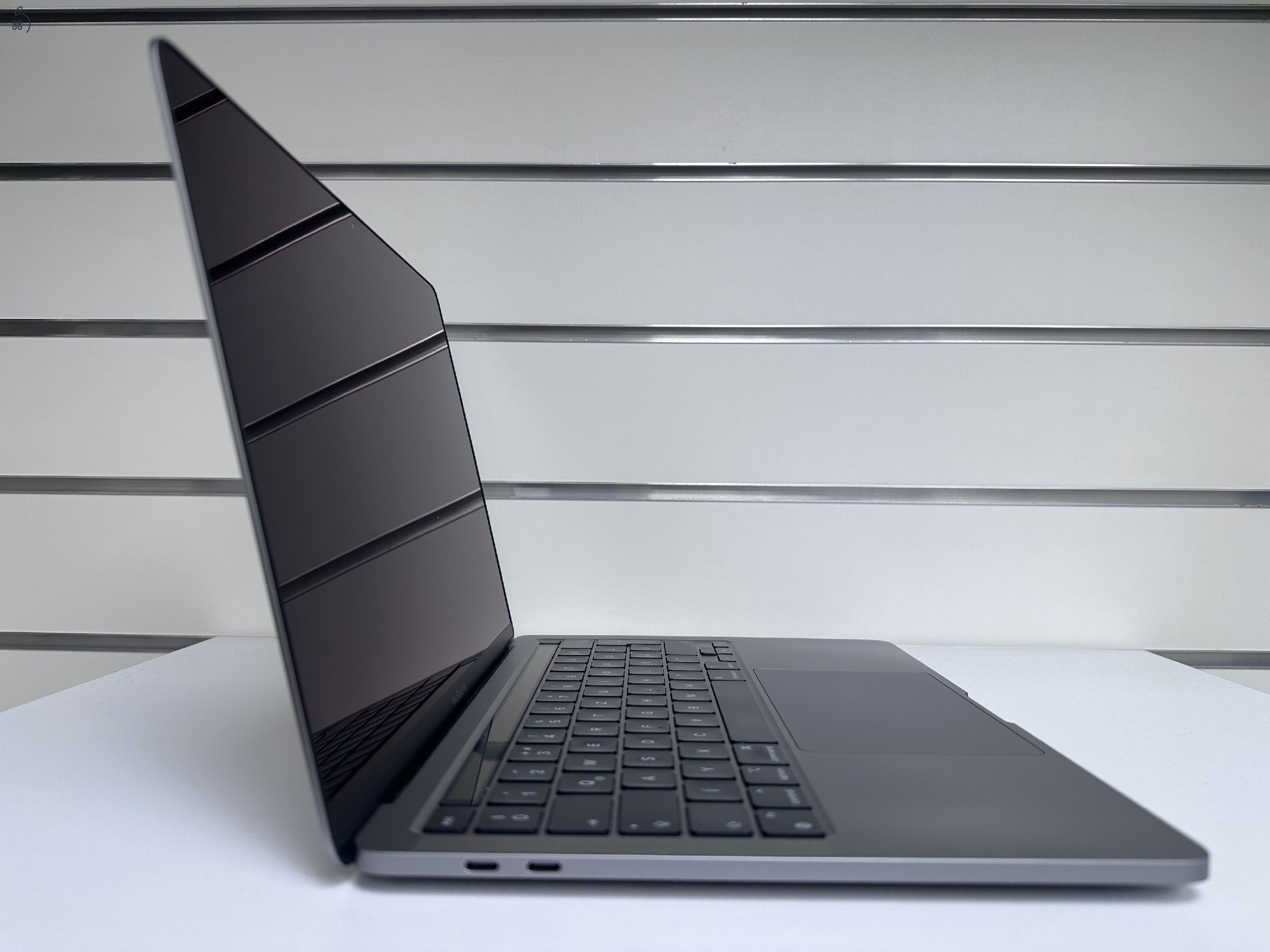 Üzletből, garanciával, Macbook Pro Retina 13