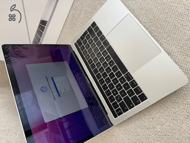 Apple MacBook Pro 13