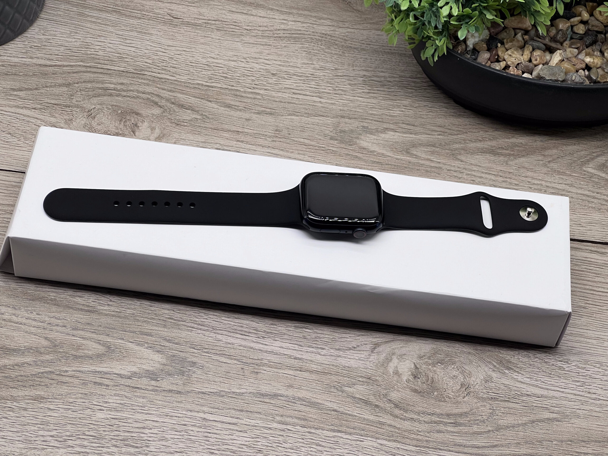 Apple Watch S8 Midnight 45mm CELL 2 ÉV Garanciával 93%