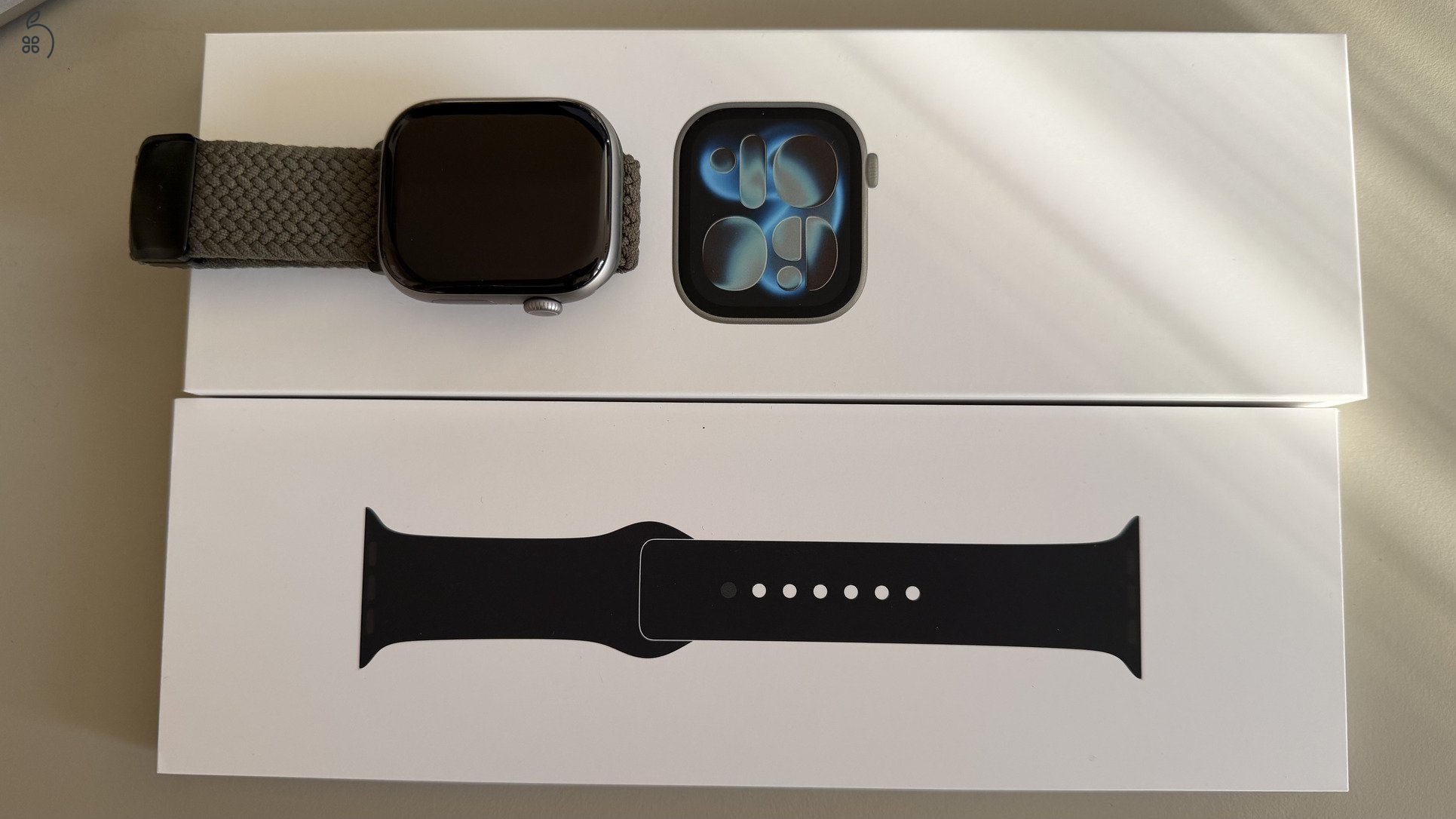Karcmentes Apple Watch Series 11 GPS 46mm Space Grey Aluminium, gyári fekete szíjjal eladó-6 hónapos
