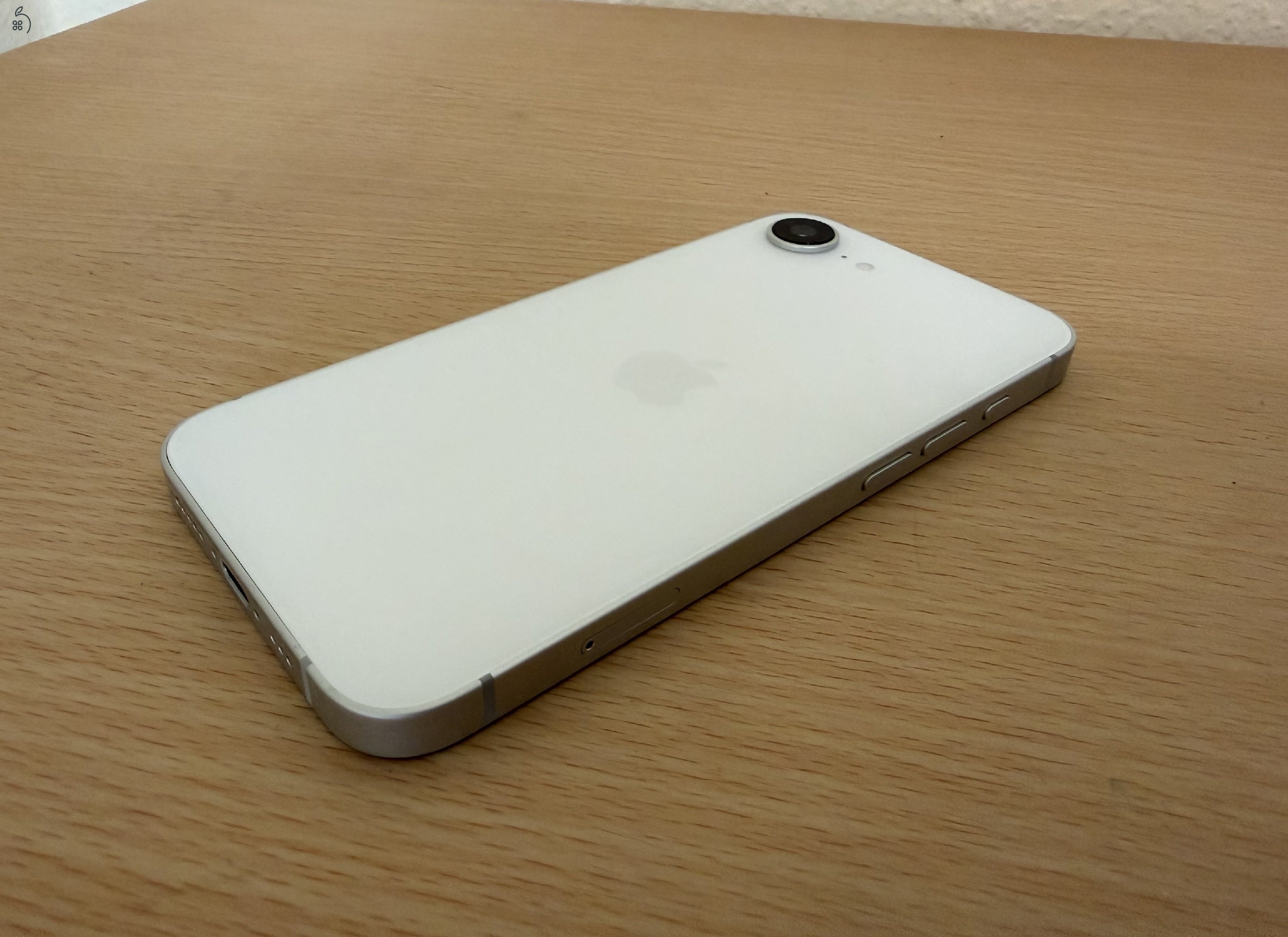 IPhone 16e 128GB White 1,5 év garancia (6 hónapos)