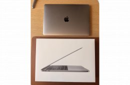 MacBook Pro 13-inch 2018 MBP13.3/2.3GHz/8GB/128GB/HCZ/INT szép állapotú, elhúzható kameravédővel