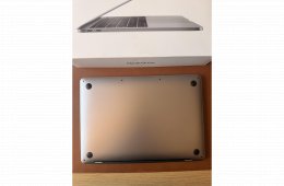 MacBook Pro 13-inch 2018 MBP13.3/2.3GHz/8GB/128GB/HCZ/INT szép állapotú, elhúzható kameravédővel